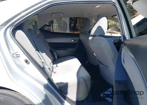 2016 Toyota Corolla Le Plus z USA, uszkodzony, nr VIN 5YFBURHE8GP385261